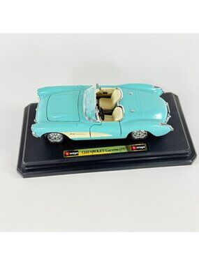 Burago Chevrolet Corvette 1957 1:18 Diecast Model Car Special Collection Mint Bo